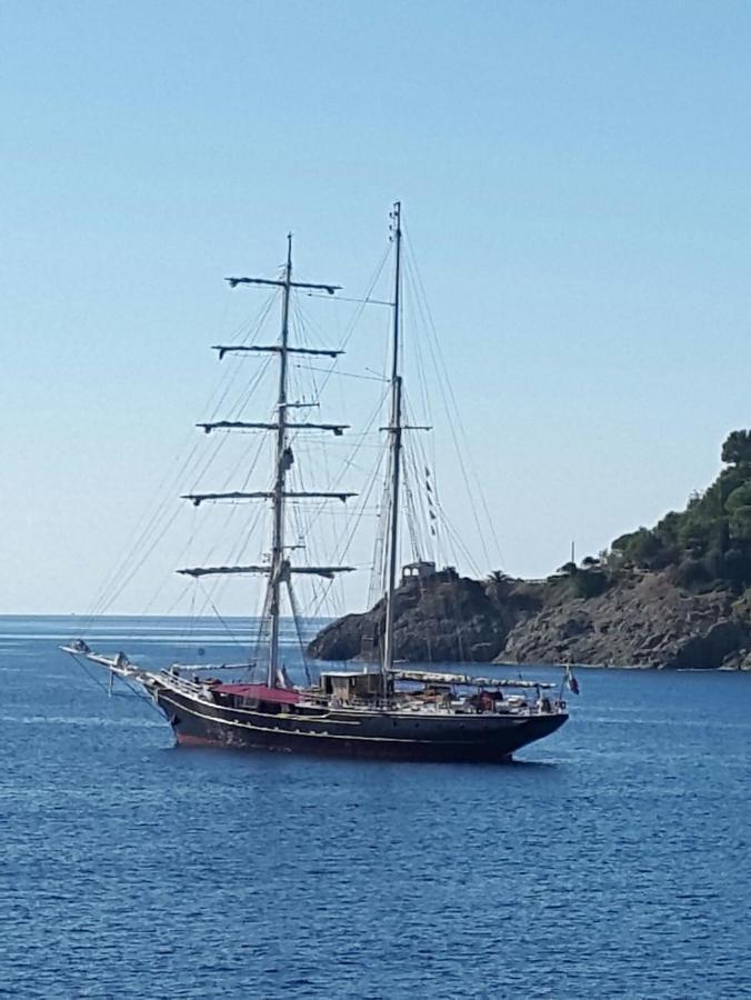 Case Vacanza Reggimonti Cinque Terre Бонасола Екстериор снимка